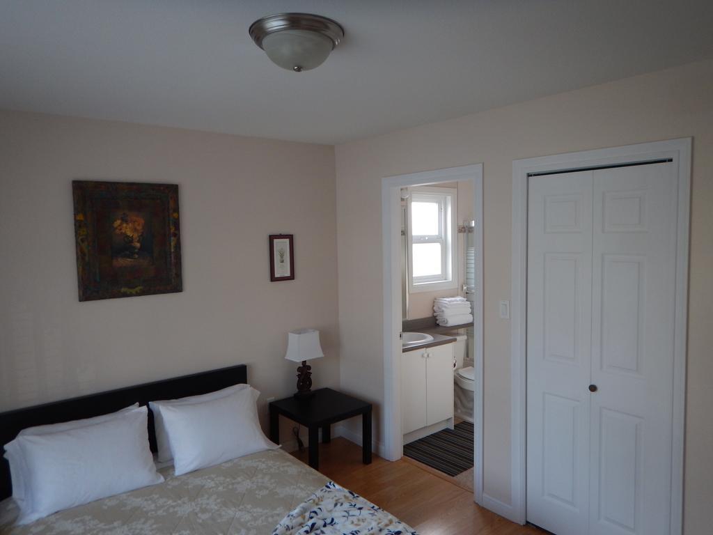 Clean And Quiet 2 Bdr 2 Bthr Private Entrance Entire Guests Suite Near Coquitlam Center Mall And Skytrain Cameră foto